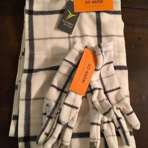 🛍Plaid scarf and gloves